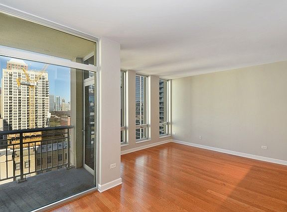 5th image of 1400 S Michigan Ave APT 1509