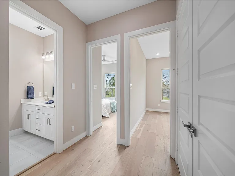 303 Queen Sude Ln — Photo 11