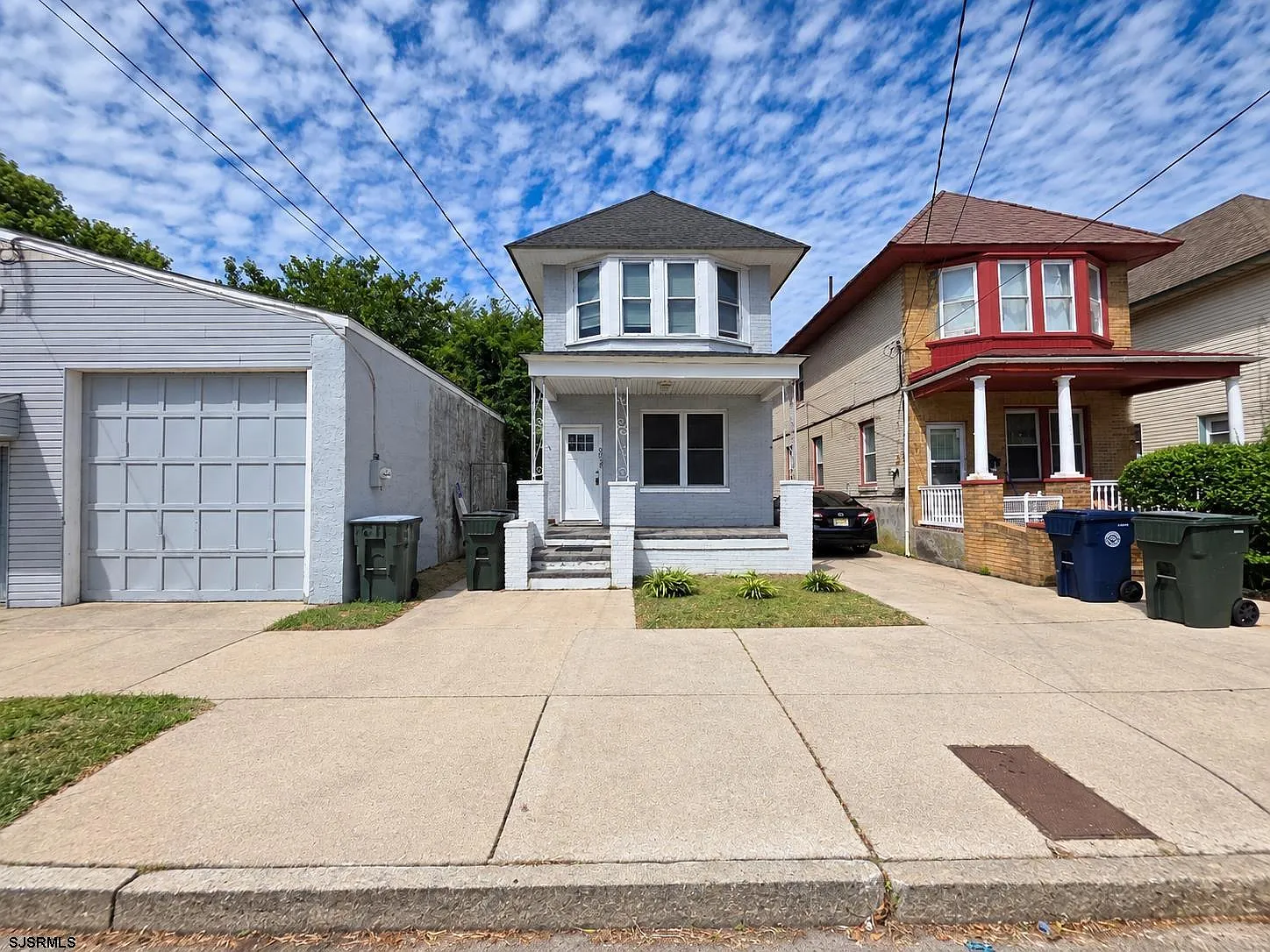 3 bed, 1.5 bath, 1486 sqft, $2,375 — Photo 2