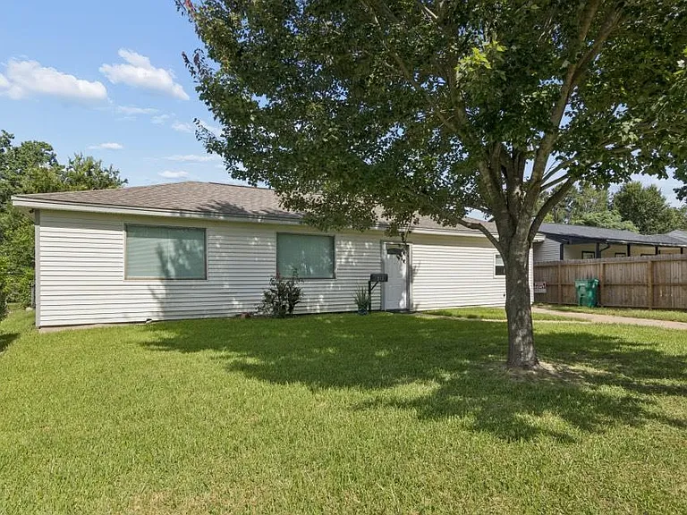 216 Bearle St — Photo 20
