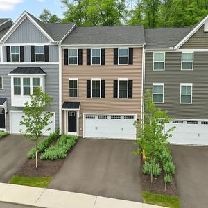 484 Greenwood Dr N, Canonsburg, PA, 15317