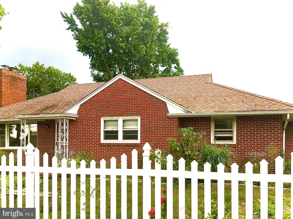 625 E 3rd St, Florence, NJ 08518