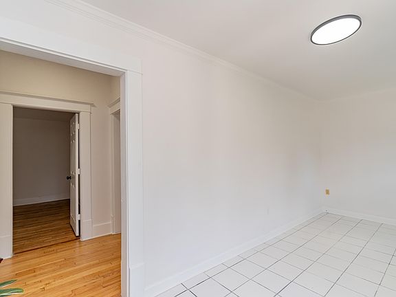 5th image of 3212 14th Ave