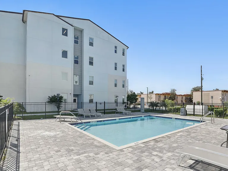 820 Isaacville Dr #109 — Photo 2