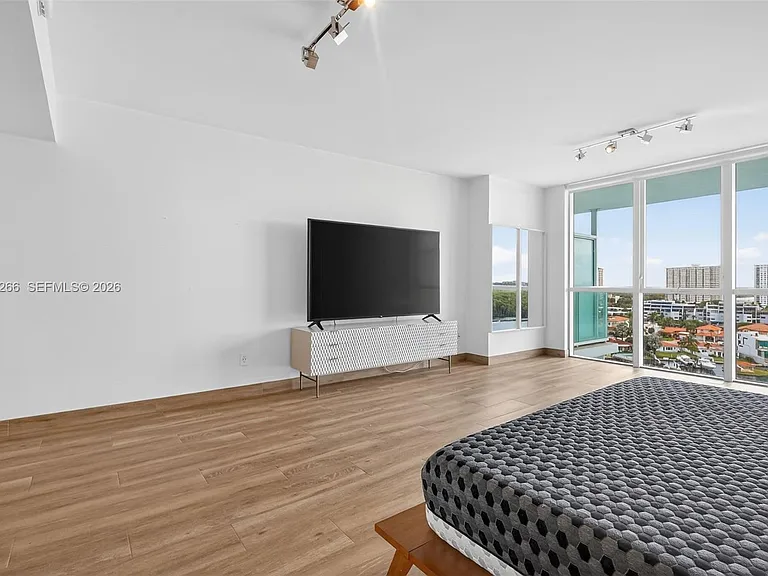 400 Sunny Isles Blvd #1207 — Photo 34