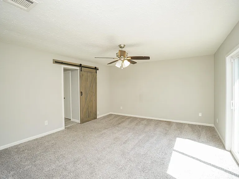 22418 Goldstone Dr — Photo 15