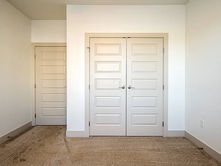 Tidewater Apartments | Bedroom