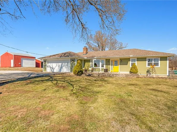 5302 NW State Route 18, Adrian, MO 64720