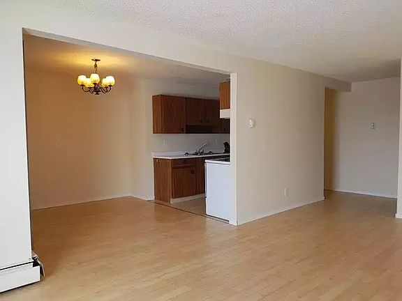 3rd image of 5039 47th St #0