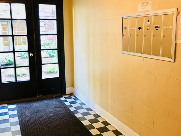 445 N Lombard Ave APT 1, Oak Park, IL 60302