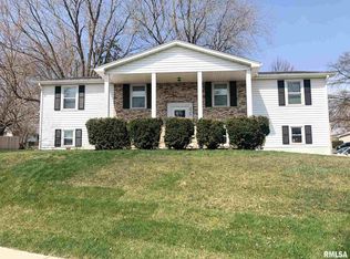 2929 W Parkridge Dr, Peoria, IL 61604