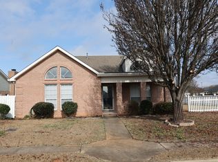 87 Park Ln, Warner Robins, GA 31093
