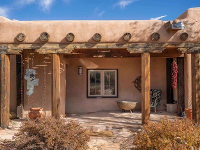 43 Vista Linda Rd, Ranchos De Taos, NM, 87557