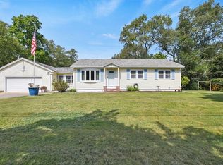 7 Long Point Rd, Lakeville, MA 02347