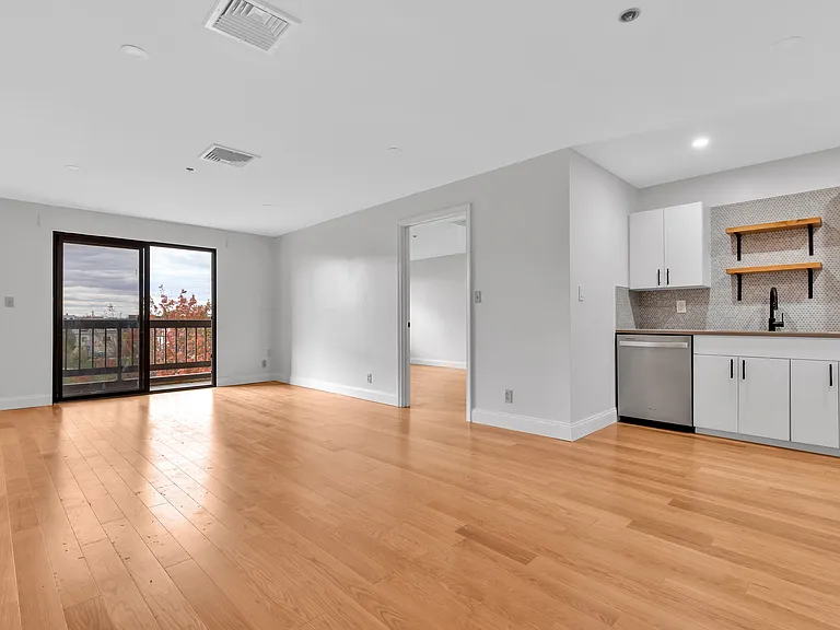 24 Corey St #305 — Photo 2
