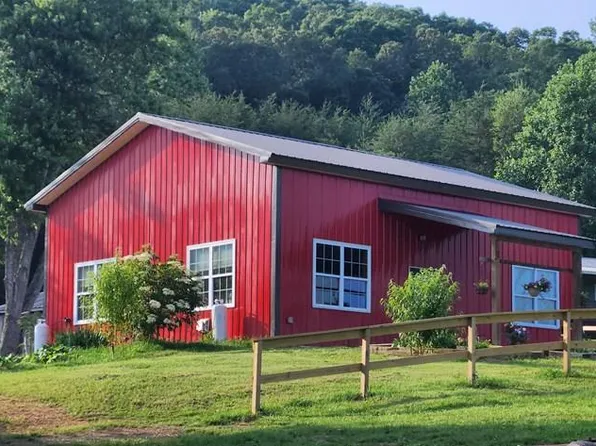 239 Seals Rd, Pikeville, TN 37367