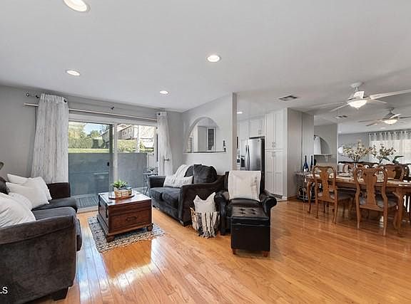 3rd image of 549 Serento Cir