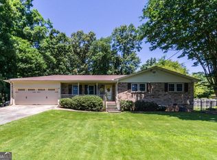 957 Gunter Cir, Lawrenceville, GA 30043