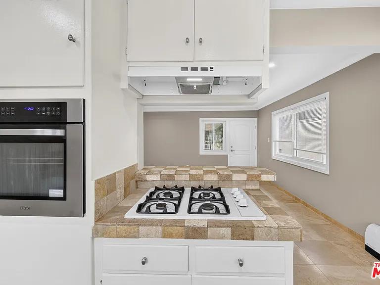 1619 Colby Ave #4 — Photo 16