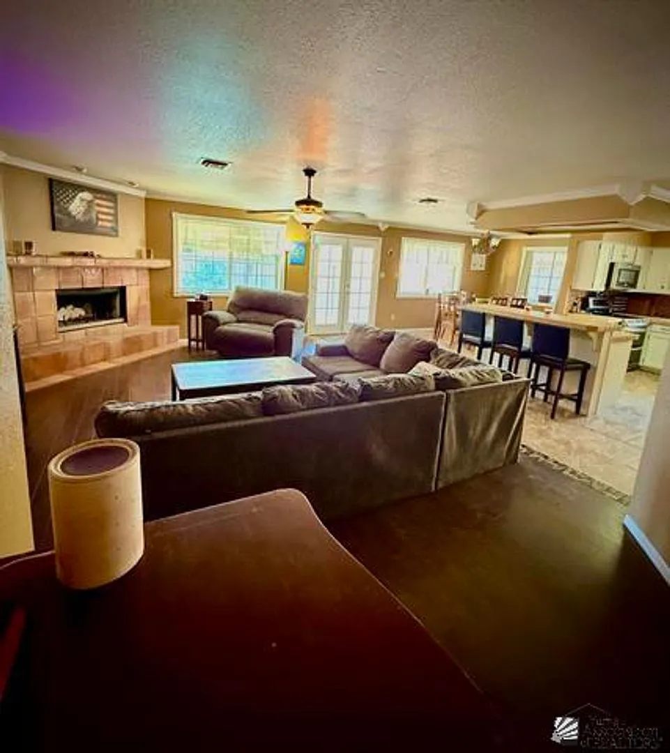 Pool & Solar Home! — Photo 3