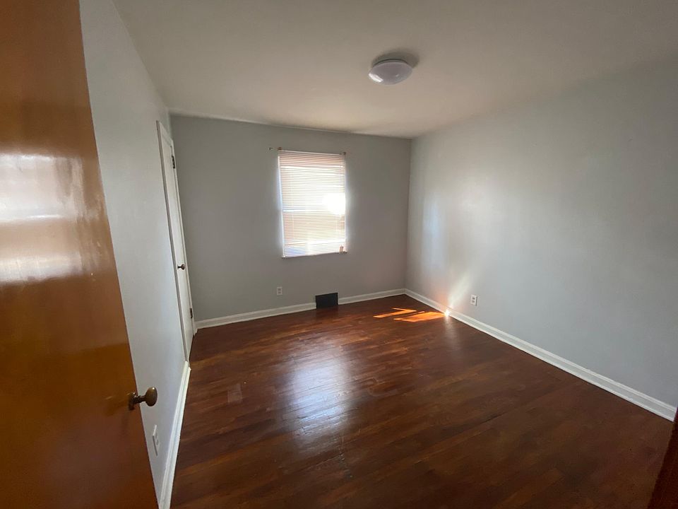 1st image of 837 Lincoln Ave #A