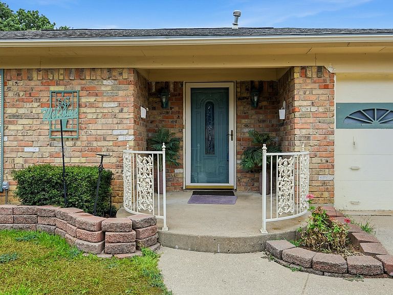 Listing photo 4