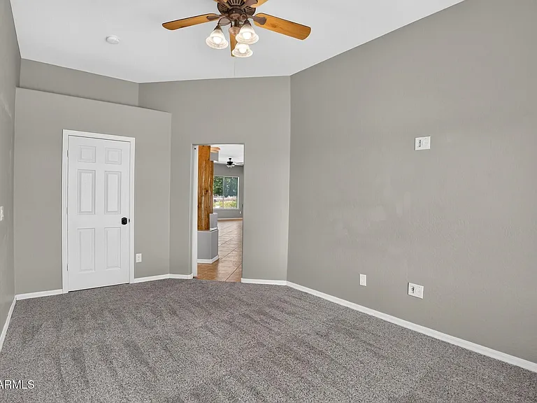 3002 E Sherry Ln — Photo 42