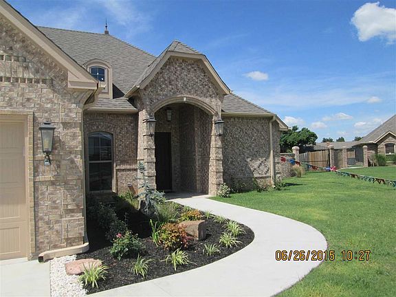 3rd image of 6918 NW Maple Dr