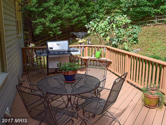4th image of 1912 Stoneridge Ct