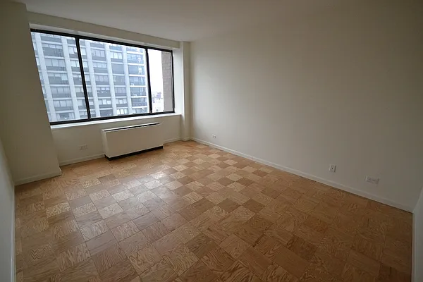 Rented by Olnick Organization | media 3