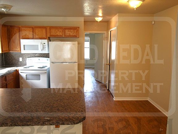 4th image of 1103 Lansberry Ct APT A