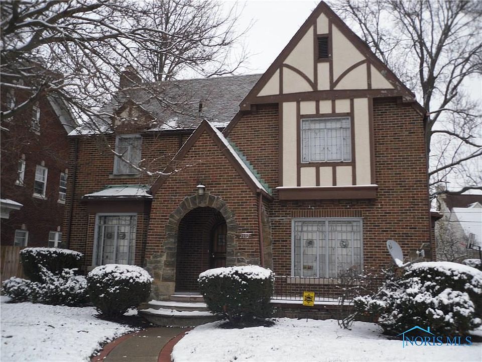 1st image of 2132 Parkside Blvd