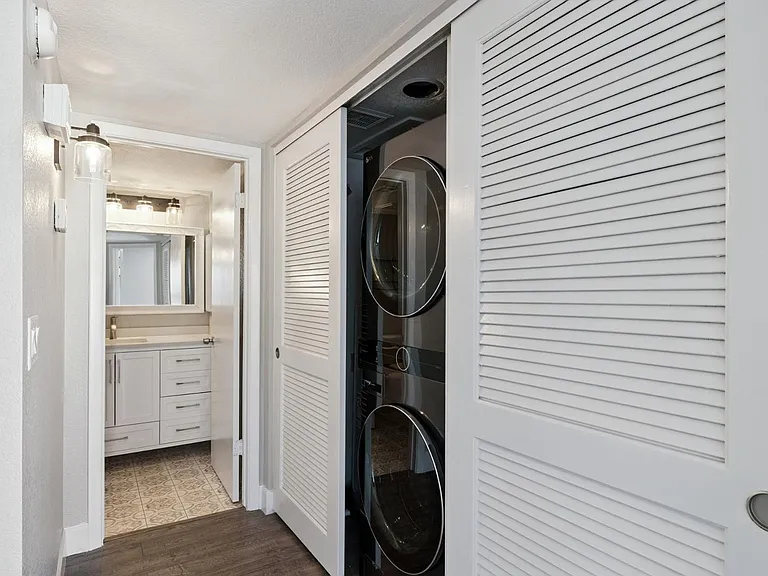 1905 E University Dr #210 — Photo 21