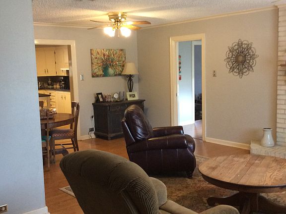 5th image of 2001 Edgemont Dr