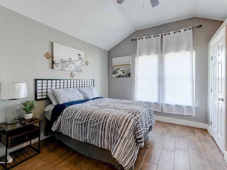 3801 Sunny Beach Ct — Photo 14