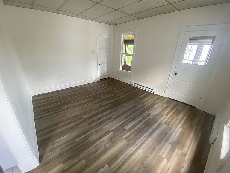 28 Pulaski St #3 — Photo 3