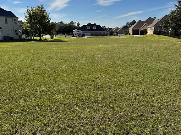3rd image of 5912 Oak Leaf Ct