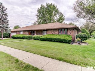 211 Golf Rd #A, Springfield, IL 62704