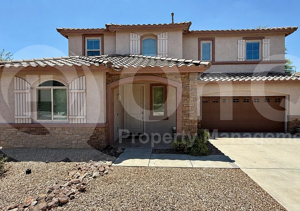 1095 E Rojo Way