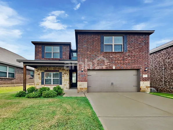 5501 Persimmon Dr, Denton, TX 76207