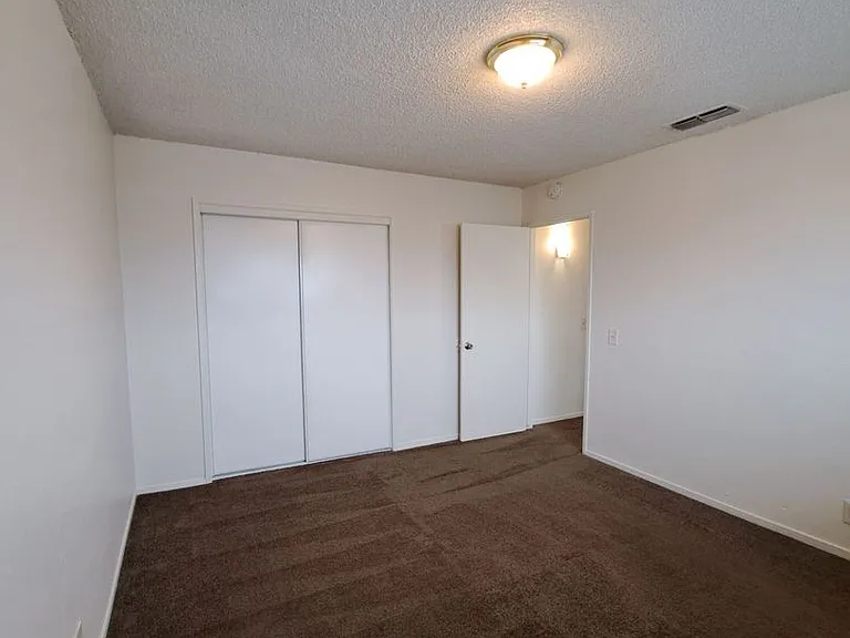 4730 E. Lamona Ave. — Photo 11