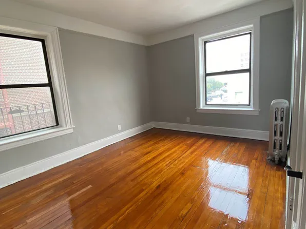 78-08 Woodside Avenue image 2 of 6