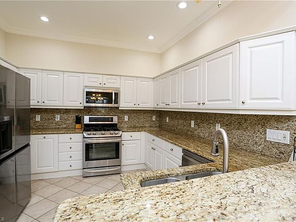 5th image of 4545 Cardinal Cove Ln #11