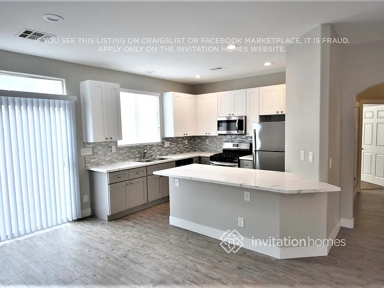 8121 Indigo Gully Ct — Photo 12