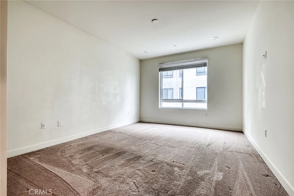 2 bed, 1088 sqft, $3,900 — Photo 4