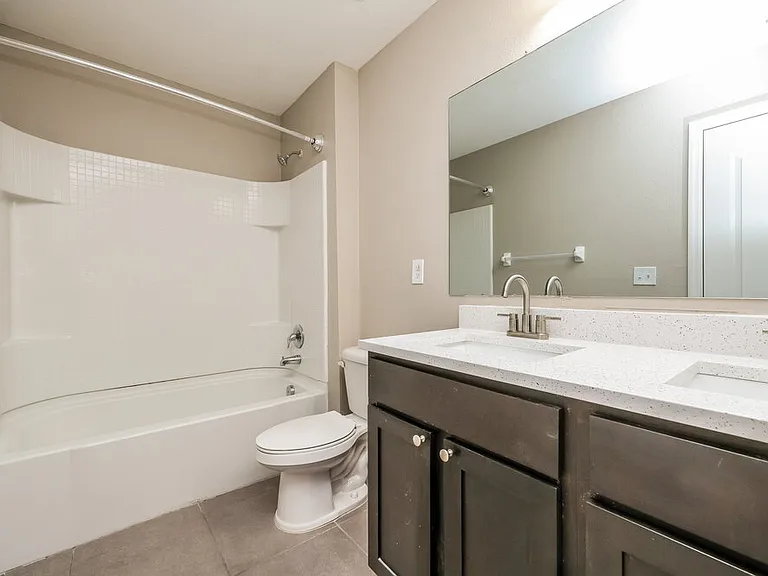 10430 Whispering Hammock Dr — Photo 16