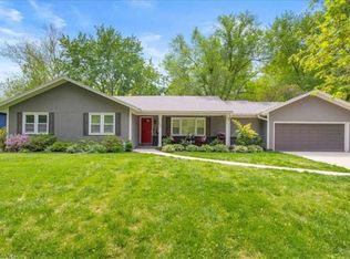 4001 W 98th Ter, Overland Park, KS 66207