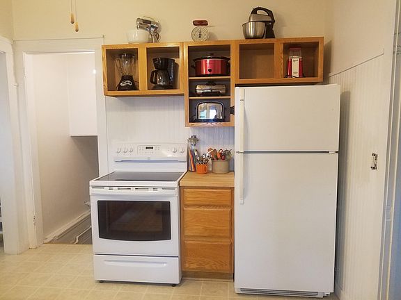 Refrigerator oven range view Legion St