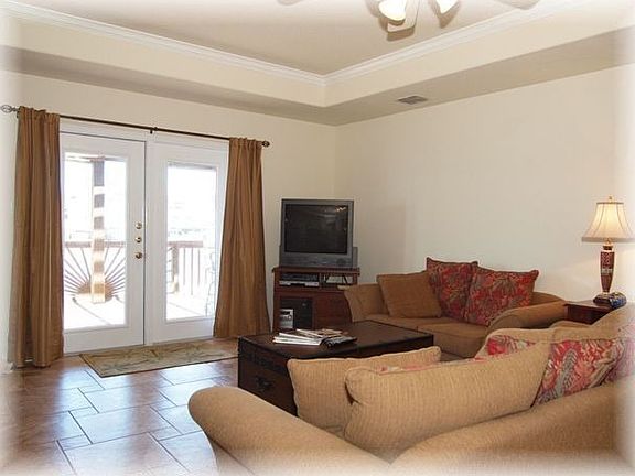 5th image of 15337 Caravel Dr