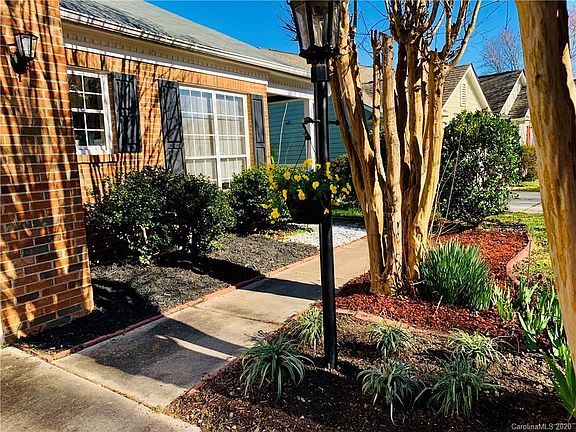 2nd image of 10322 Creswell Ct